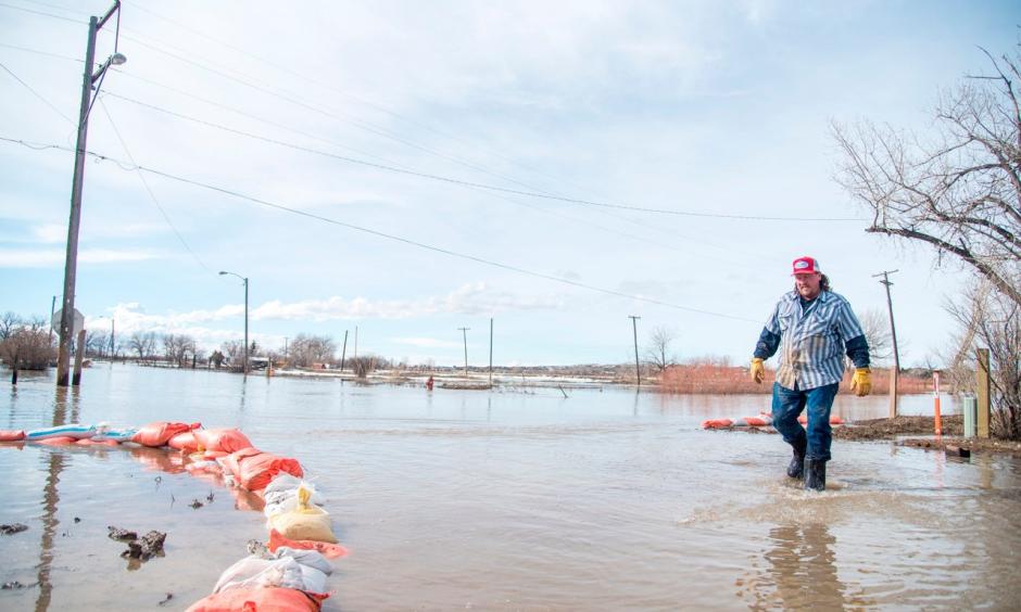 Montana Flooding Update Passing Driver Saves Trapped Woman In Dramatic Rescue Gov Steve 6854