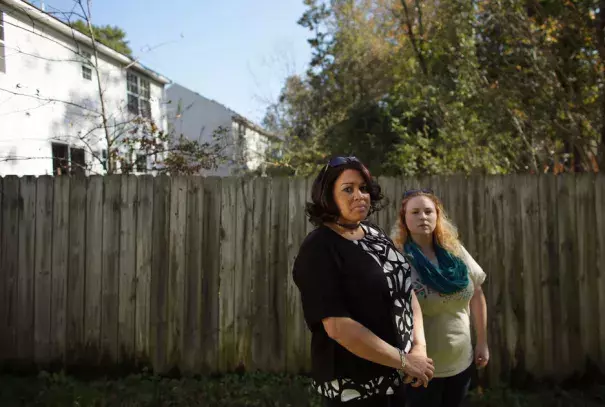 Cynthia Hall, left, and neighbor Hannah Riley have been displaced from their Chesapeake homes. Photo: Vicki Cronis-Nohe, The Virginian Pilot