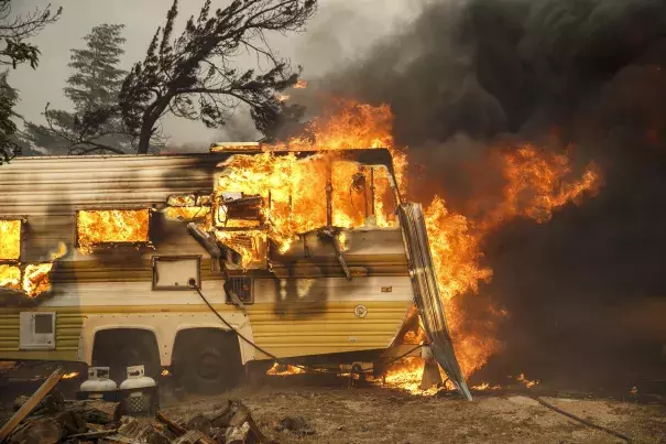 A trailer is engulfed by flames from the Erskine fire in Weldon, Calif., on June 24, 2016. Photo: Marcus Yam / Los Angeles Times